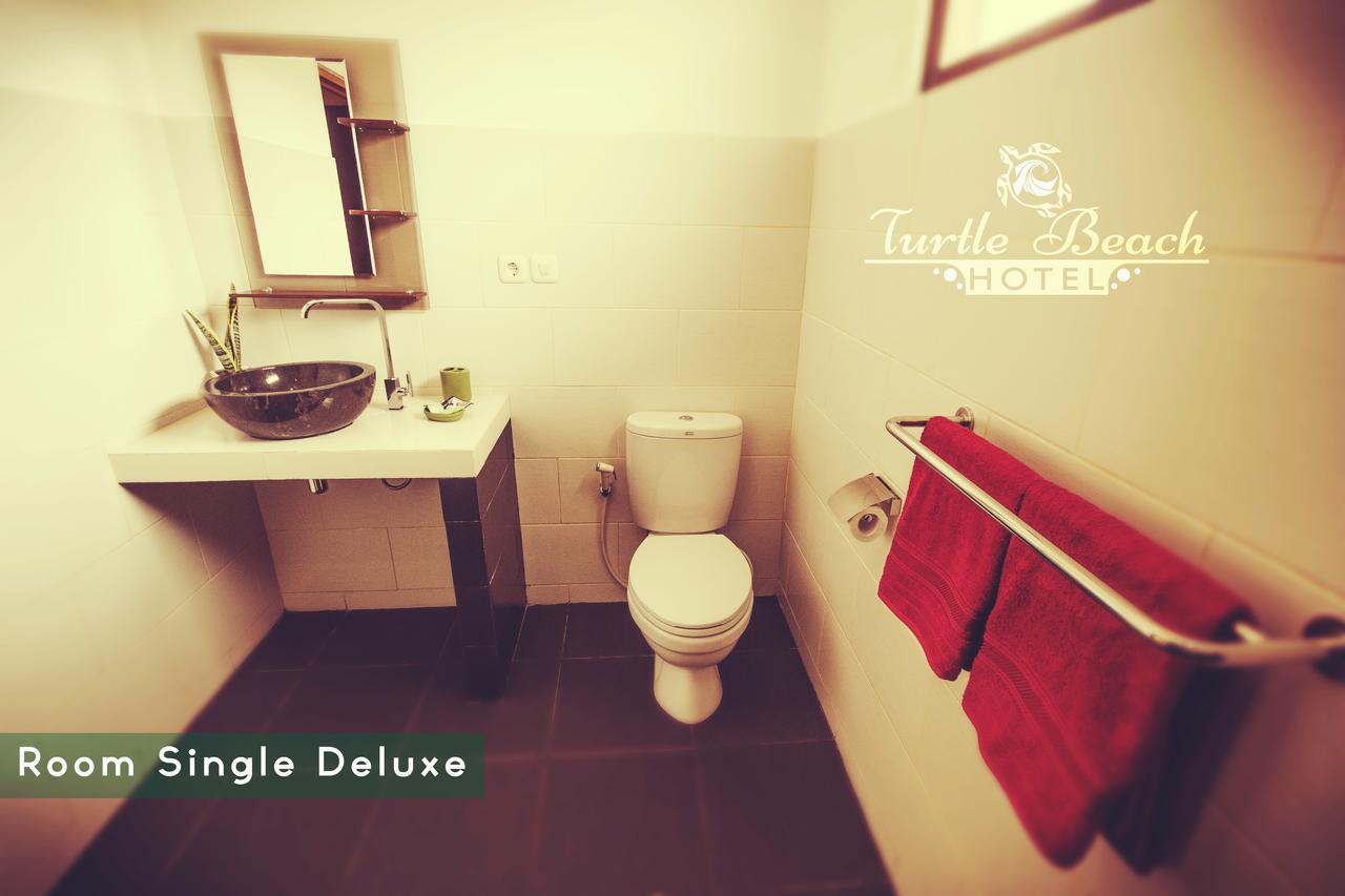 Turtle Beach Hotel Ujunggenteng Eksteriør billede